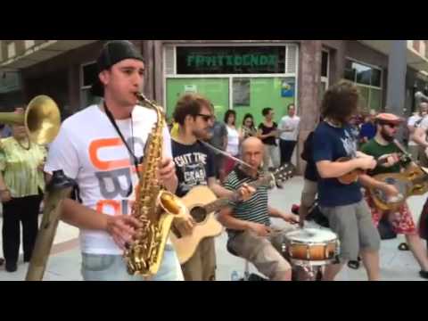 Amorebieta Telebista Krakow Street Band