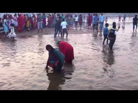 BODHGAYA-ÍNDIA 08 11 2013 puja no rio 257