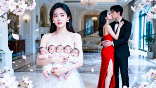 Na een huwelijk van tien jaar verwaarloosde hij haar voor zijn eerste liefde. Ze vertrok met vijf kinderen – hij zit nu vast in spijt!