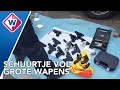 Bazooka's en scherpschuttergeweren in schuurtje in Alphen aan den Rijn -OMROEP WEST
