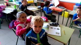 Yo tengo una hormiguita...🎶🎤🎤