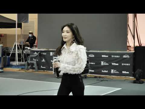 [4K 60fps] 201108 청하 (CHUNGHA) - 홍천 비발디파크 유스호스텔 체육관 KXO 3x3 축하공연 직캠