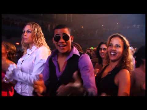 VAN VAN 40 (1969 - 2009) - Concierto de Juan Formell y los VAN VAN (2 de 10)