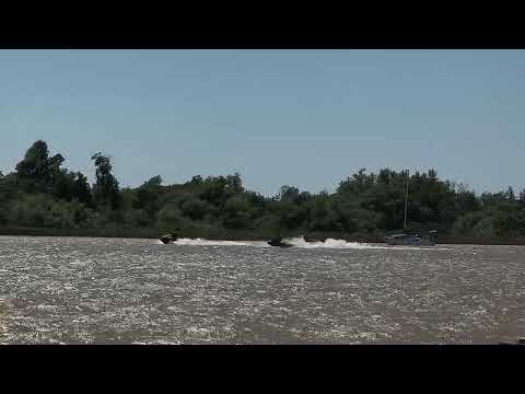 Río Luján desde Ecoparque de San Fernando, Buenos Aires, Argentina