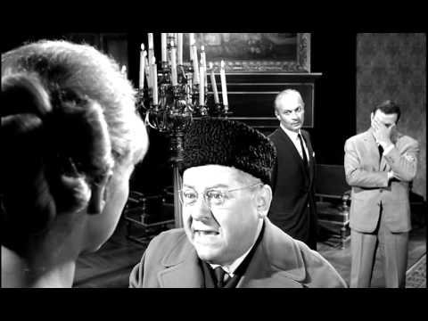 Les Barbouzes (1964) - Notion bourgeoise des distances