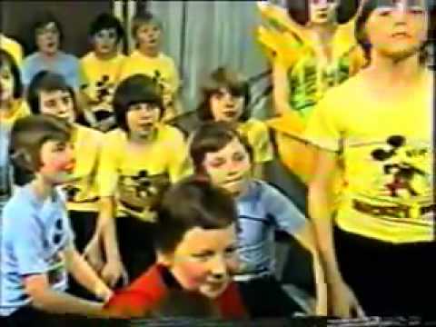 Les Poppys 1977  sing Demain