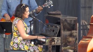 Norah Jones - Flipside (Newport Jazz Festival)