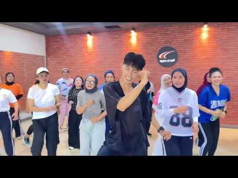 Tulus - Teh Hijau (Hipdut) Senam Kreasi by Zin RVM