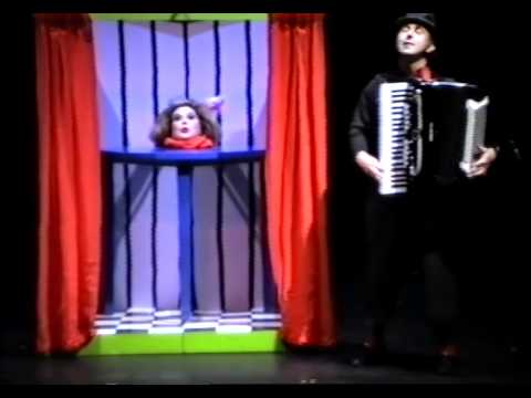 Raymond Murray Schafer: La Testa d'Adriana for soprano and accordion