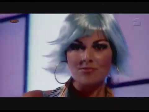 DJ BoozyWoozy Feat. Pryme - Jumpin' Around - Live At Top Of The Pops (NL)