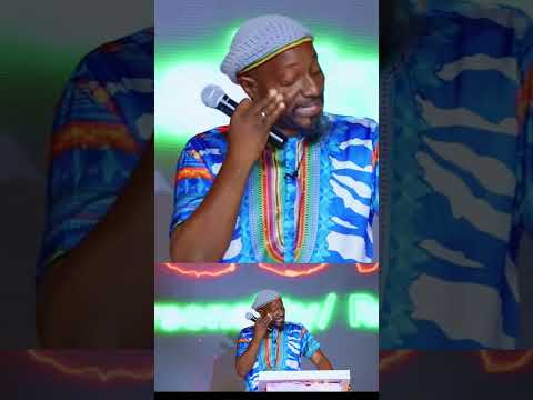 Gaetano goes for Mama Miria matembe at the Kansiime Comedygrill. #comedy.