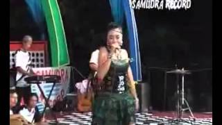 Download lagu SAREYDUT DISCO - Layang Suworo - Deviana Safara mp3