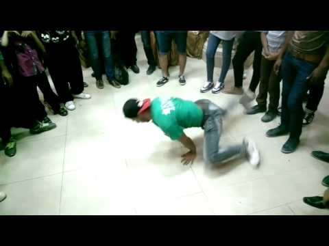 Breakdance Raaaaia in the joy of Egyptian Break dance