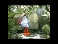 Dutch Big Bird Fits Perfectly Into 80s Doctor Who