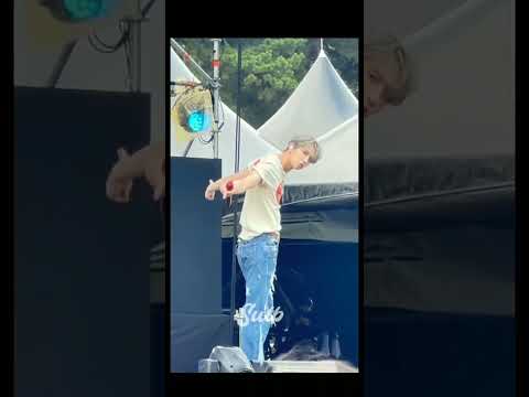 230610 enhypen lee heeseung at weverse con festival  @heeseungfancam