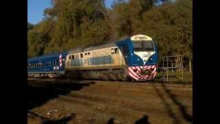 preview picture of video 'CSR SDD7 #B955 saliendo del El Palomar (24-05-14)'