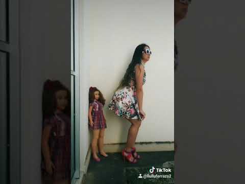 SOLTEI PUM NA CARA DA MINHA BONECA, VEJA SÓ A REAÇÃO DELA! #shorts