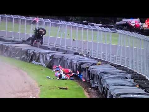BIG Crash Oulton Park Superstock. Bike over the fence! 