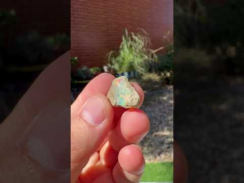 Opal Etiopian de Foc, brut, E8