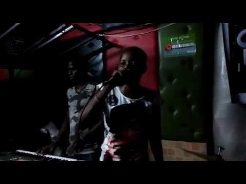 Caro Nyowila ][ Hera Bromiyo Amuonyo