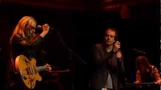 Aimee Mann LIVING A LIE live @ Paradiso duet with Ted Leo