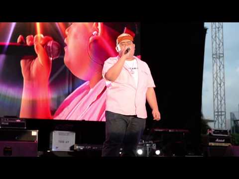 Jeremy Teng performs 好想你 (I Miss You) at Sundown Festival 2014