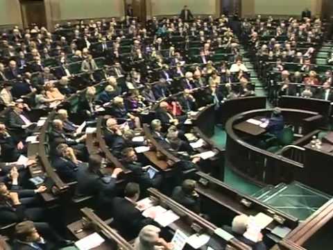 [222/309] Ewa Kopacz: Kto z pań i panów posłów jest za przyjęciem w całości projektu ustawy..