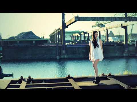 Halcyon - Runaway (feat. Valentina Franco)