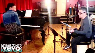 Norah Jones, M. Ward - Lifeline (Live)
