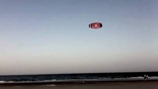 preview picture of video 'Kiting on Tybee Island, South Beach'