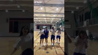 左のJKはノーブラです #tiktok #jk