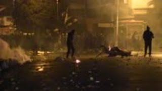 Download lagu Police and protesters clash in Siliana, Tunisia mp3