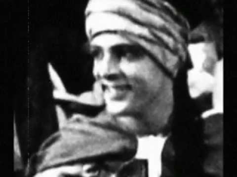 Valentino sings "EL RELICARIO"  New York/May 1923