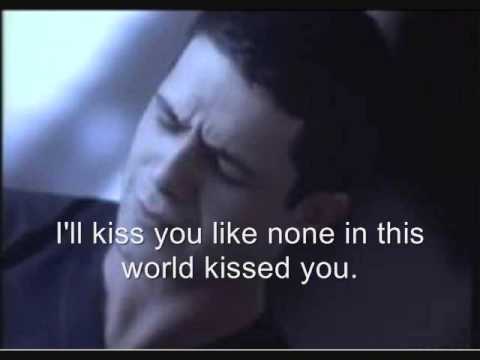 Alejandro Sanz - Mi soledad y yo - My Loneliness and Me (English Subtitles/Translation)