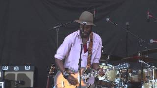 Gary Clark Jr. - Bright Lights (Dave Matthews Band Caravan Chicago 2011) [Live]