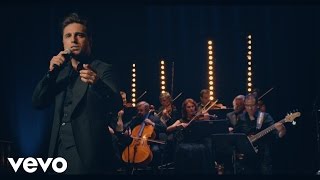 Bustamante - Bésame Mucho (En Directo En El Teatro De La Ciudad Esperanza Iris / 2016)