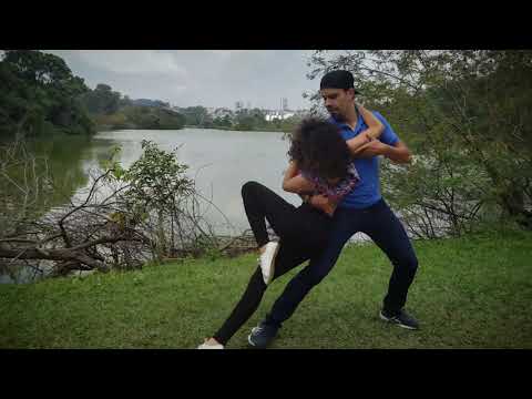 No Toque do celular - Aviões do Forró - Nattã e Thaisa Dançando Forró