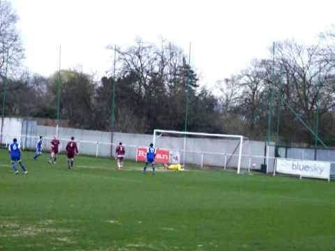 Croydon Athletic 0 (0) 1 Met. Police 1 (2)