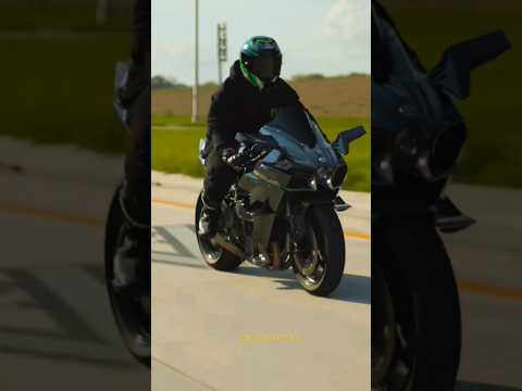 KAWASAKI NINJA H2R PURE WHISTLE SOUND OF SUPERCHARGED ENGINE #ducatipanigale #h2rtopspeed