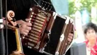 Beausoleil avec Michael Doucet - "J'ai Passe Devant Ta Porte" - Baton Rouge Earth Day 4/17/11