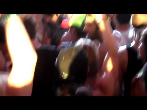 Wynter Gordon and Laidback Luke - Speak Up @ Coachella 2011 Day 2 [HD]
