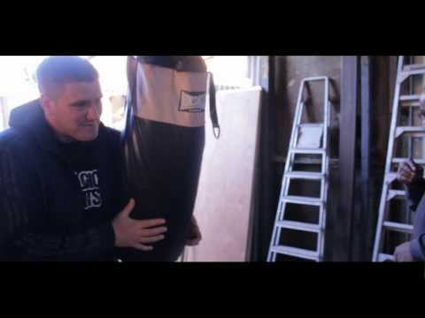 Boxer Banton tearing up the bag!