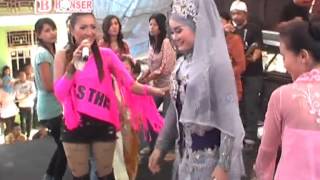 Download lagu Dewi Kirana_Berondong Edan mp3