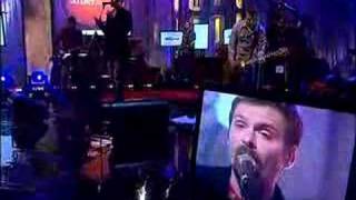 Third Day performs &quot;Oh Come All Ye Faithful&quot;