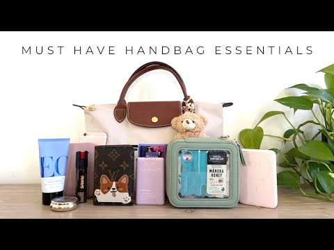 Handbag Essentials | What’s In My Bag, Pack My Bag With Me
