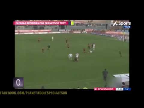 Patadas recibidas y dadas de Francesco Totti