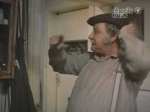 Meister Eder hält eine flammende Rede über die Vorzüge des täglichen Mittagsschlafs