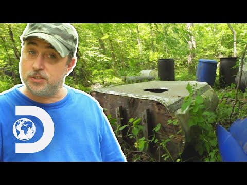 Moonshiners Taste Abandoned 100-Year-Old "Moonshine"! | Moonshiners