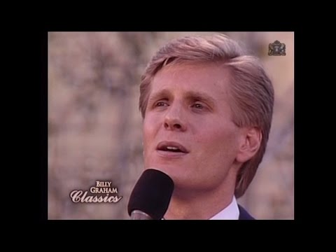 People Need the Lord - Steve Green - Live Billy Graham Crusade