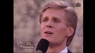 People Need the Lord - Steve Green - Live Billy Graham Crusade